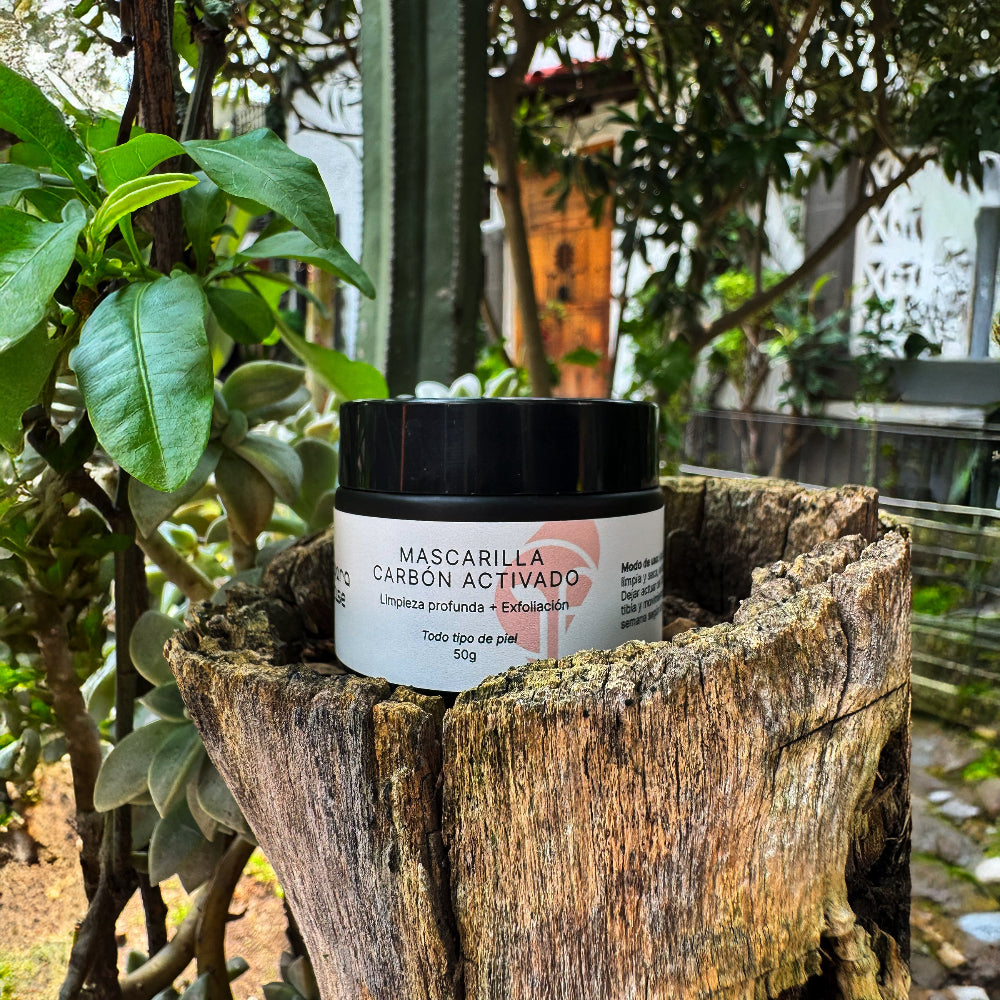 mascarilla facial exfoliante con carbon activado